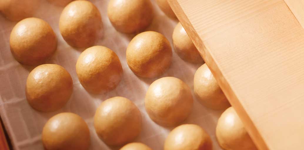 日本三大まんじゅうのひとつ、名物「薄皮饅頭」